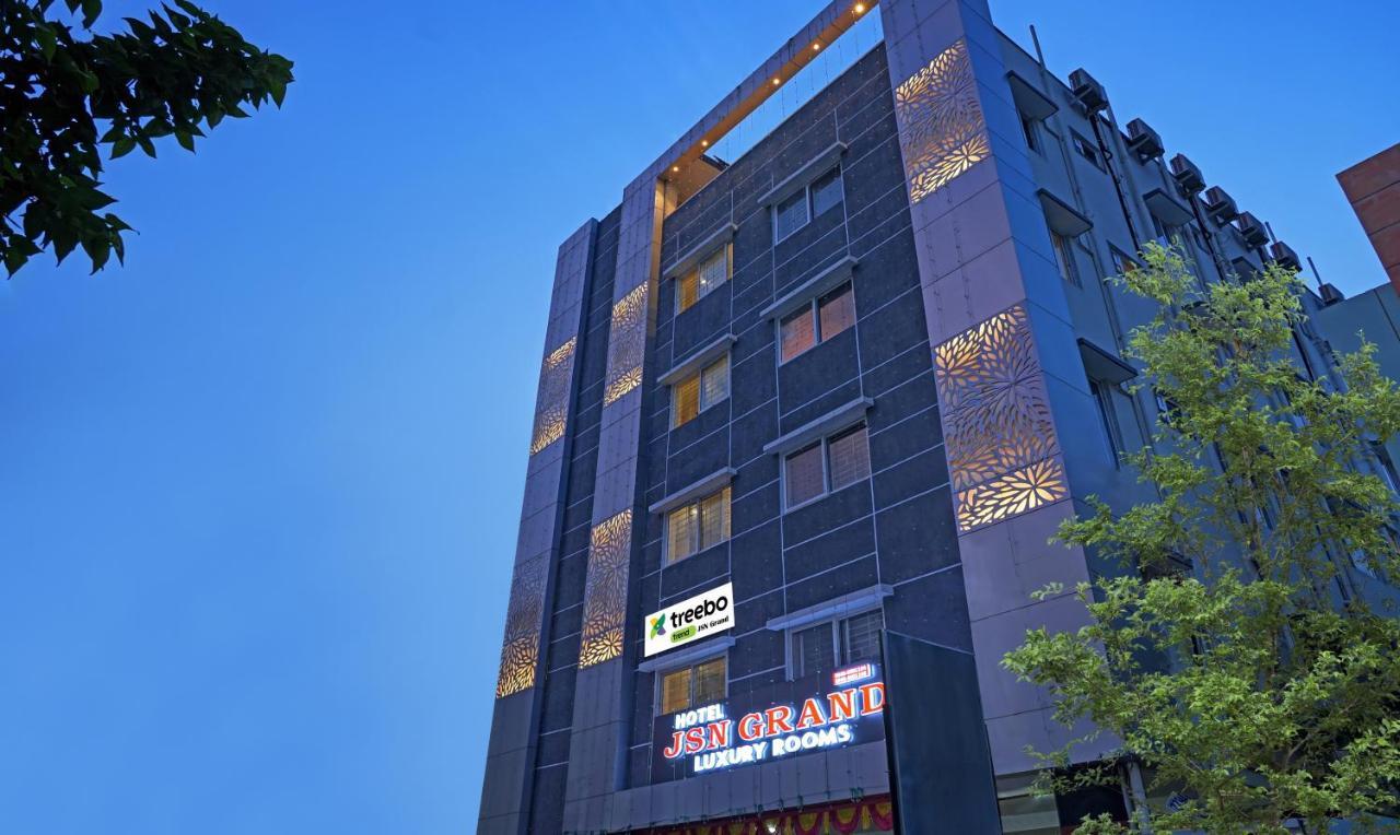 Hotel Treebo Trend Jsn Grand Vijayawāda Exteriér fotografie